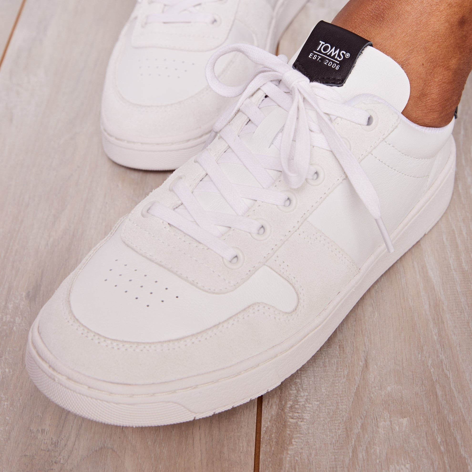 TRVL LITE Court White and Black Leather Sneaker - Image 3